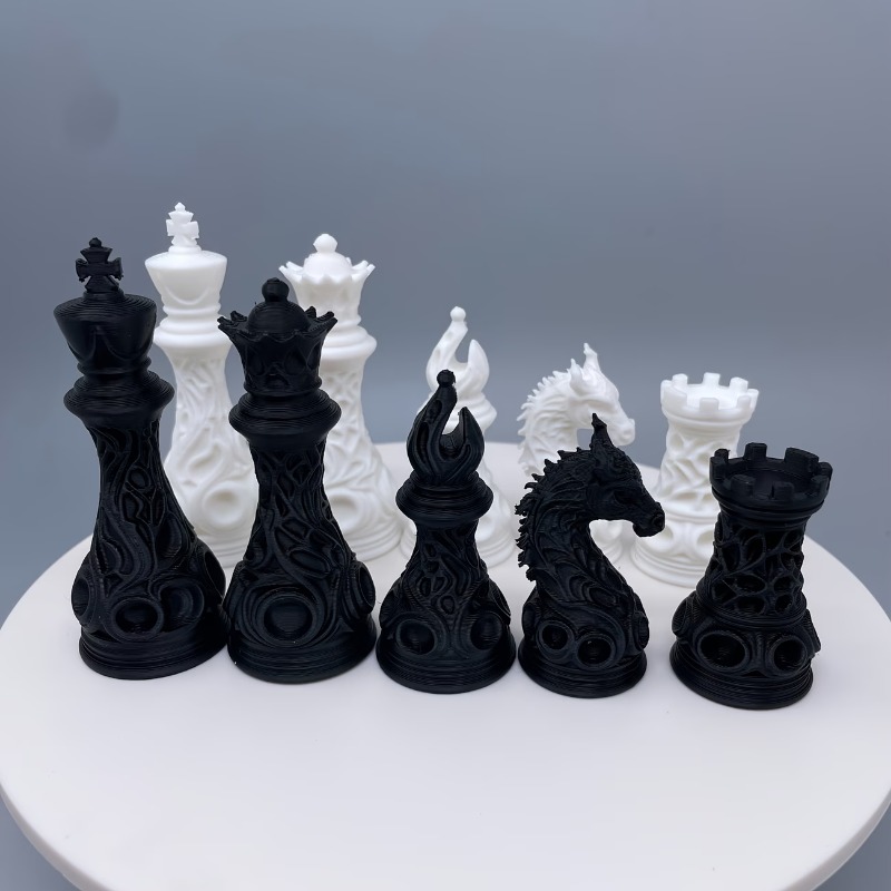 3D Printing Chess - 32-teiliges 3D-gedrucktes Plastik-Schachspiel im Gothic-Revival-Stil in